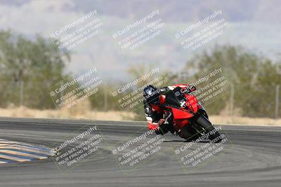 media/Nov-16-2025-Race Pace (Sun) [[8c5fa54630]]/Verified Riders/2-Turn 7 (945am)/